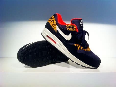 nike air max met panterprint rood|nike air max 90 premium.